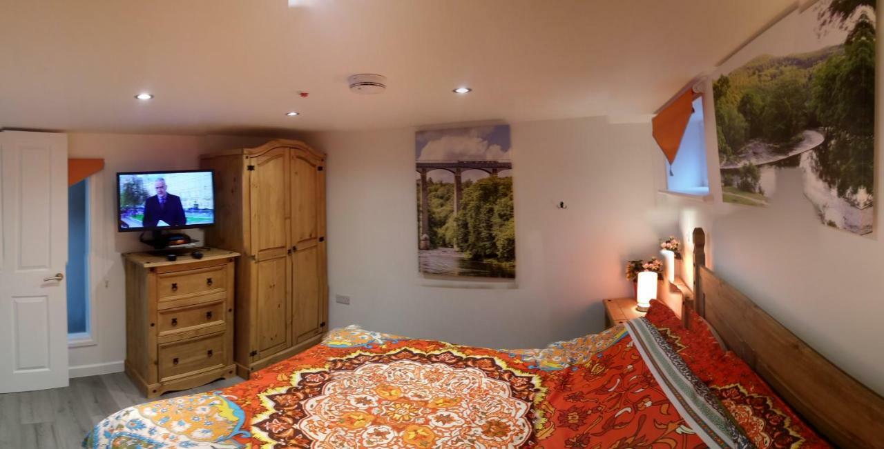 Welsh Row House Leilighet Llandegla Eksteriør bilde