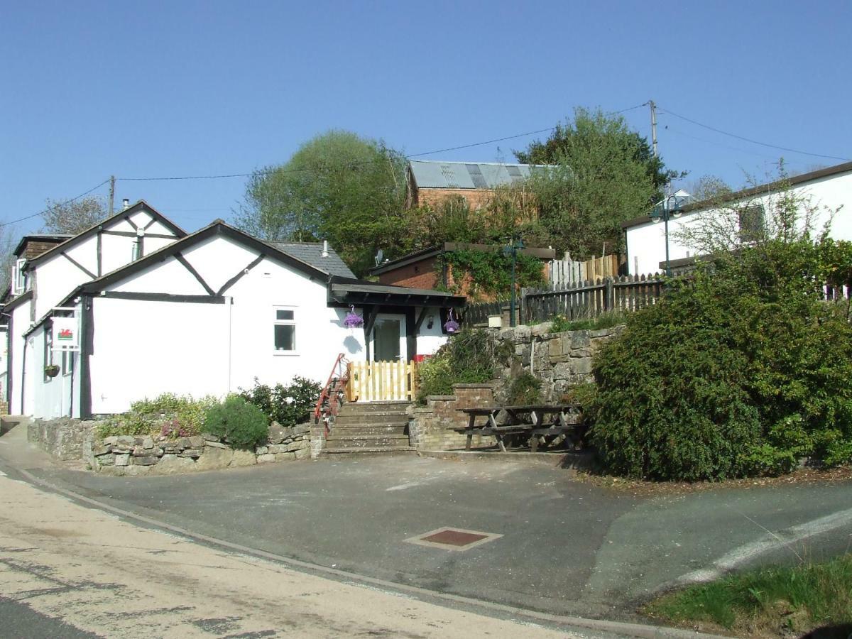 Welsh Row House Leilighet Llandegla Eksteriør bilde